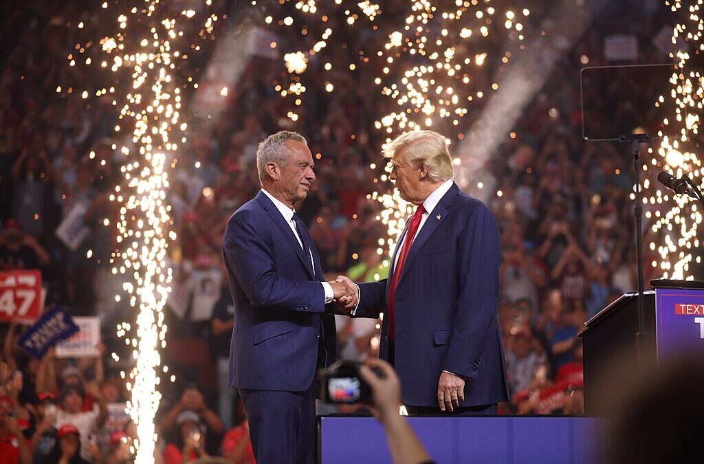 RINO Senator Attacks Trump and Robert F. Kennedy Jr. Over Rolling Back Vaccine Mandates