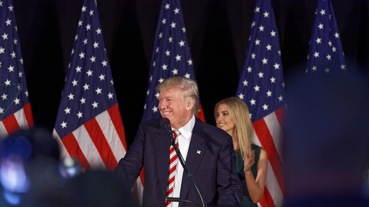 Trump Fumes Over Senate RINOs’ Scheme to Defund ICE