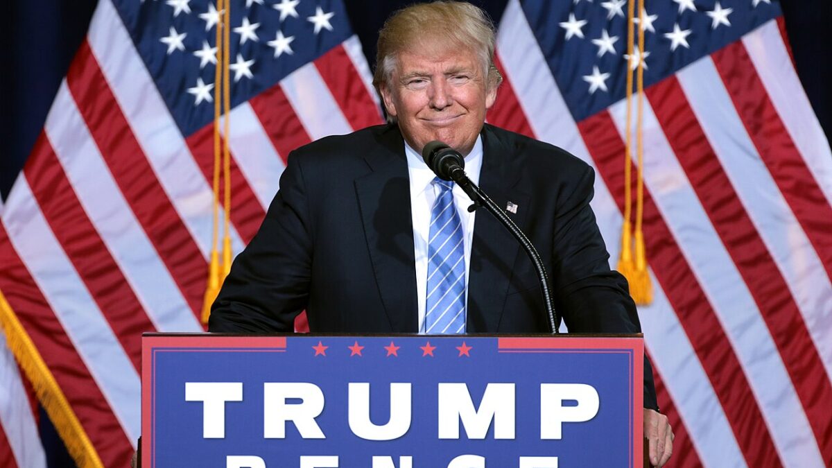 One Country Music Star Just Dragged Trump Through the Mud with This Insane Attack