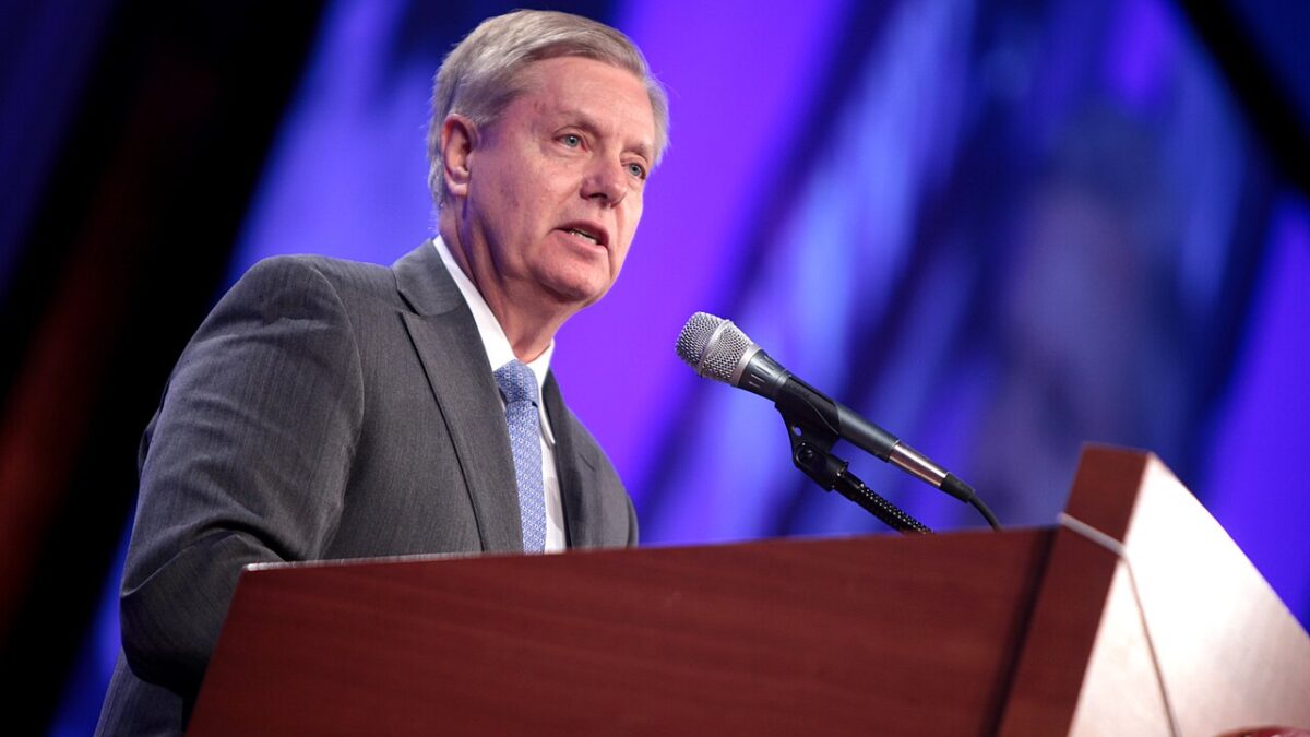 Lindsey Graham’s Sudden Death Just Hit Washington Like a Ton of Bricks