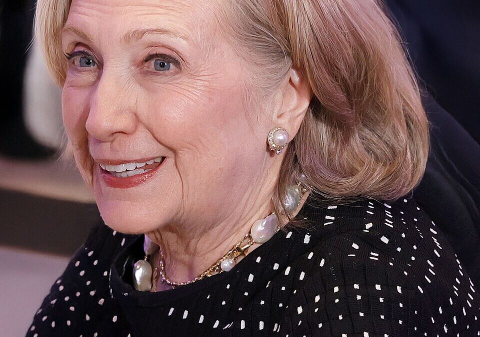 Hillary Clinton’s comeback plot fell flat once Donald Trump’s team answered